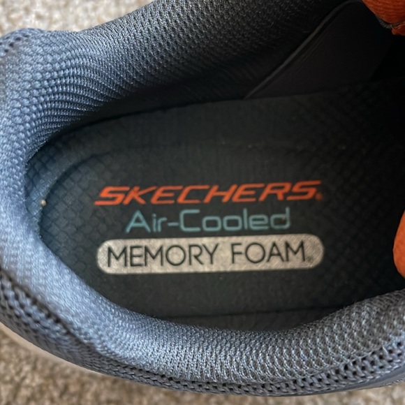 Men’s Skechers air cooled memory foam sneakers - Picture 3 of 4